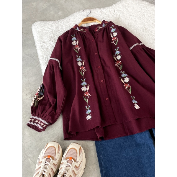 Umika Sulam Top Umika Sulam Top